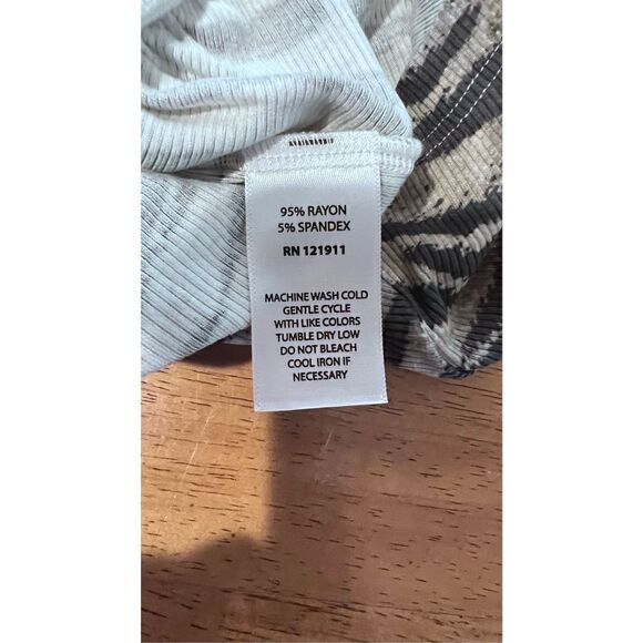 LNA Women's Zebra Print Ruched Side Ribbed Mini Skirt Gray Size Small NWT P1-212 - Picture 11 of 12